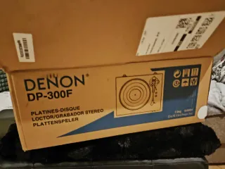 Tocadiscos Denon DP-300F Plata..