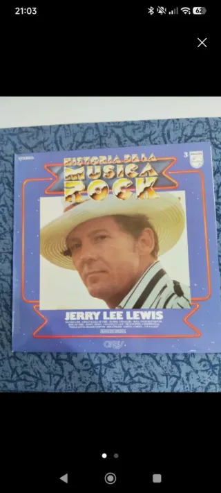 100 lps + 6 libros 'HISTORIA DE LA MÚSICA ROCK'.