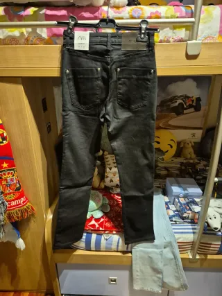 Pantalón negro Zara chica talla 34 sin estrenar