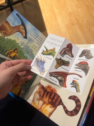 Los dinosaurios (Viaja A La Época De...) (Spani...