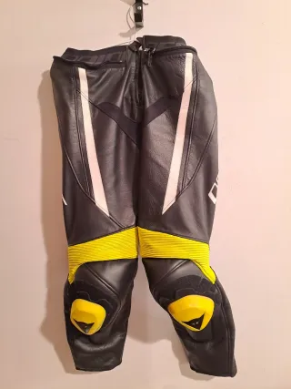 Mono Dainese Cuero  Talla 48