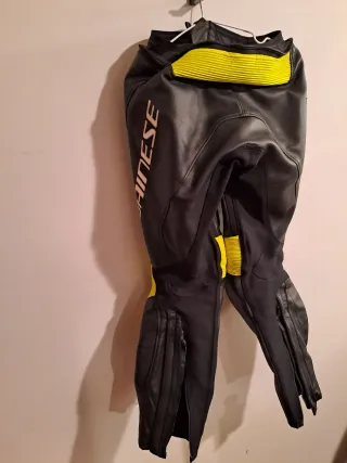 Mono Dainese Cuero  Talla 48