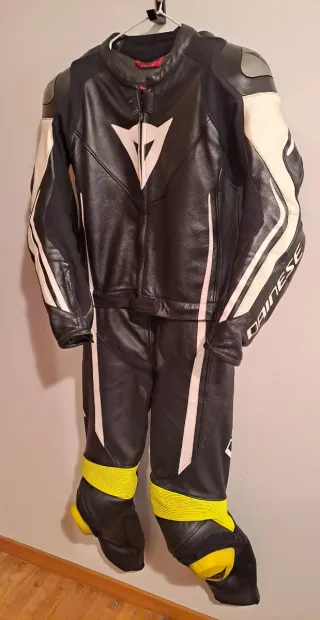 Mono Dainese Cuero  Talla 48