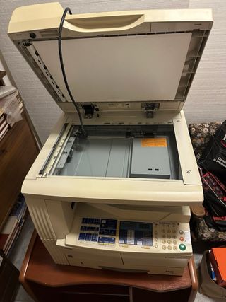 Fotocopiadora Olivetti DP-410 Mueble gratis