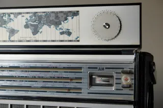 Radio Philips 1964 FM-AM DE LUXE L6X38