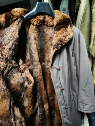 Cappotto impermeabile con pelliccia