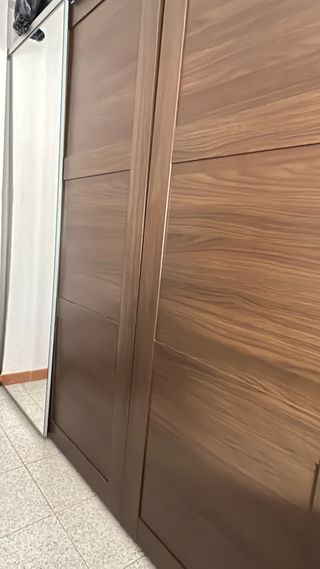 Guardaroba, letto, comodini e cassettiera