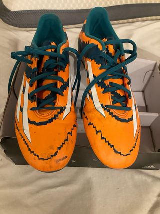 Botas de fútbol Messi Adidas