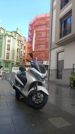 Suzuki Burgman 125 Scooter Blanco