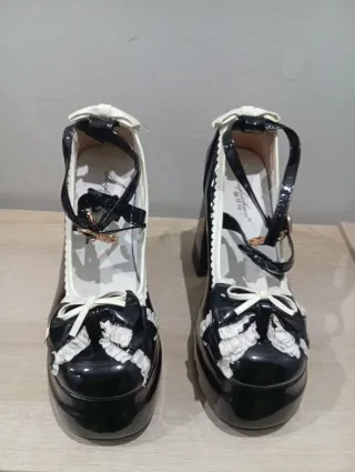 Zapatos Lolita negros talla 36.