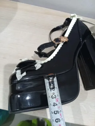 Zapatos Lolita negros talla 36.