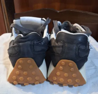 Zapatillas Corina negras y grises