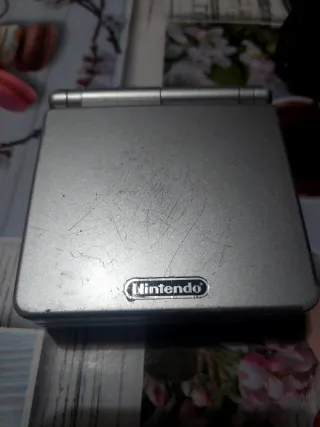 Nintendo Game Boy Advance SP Plata