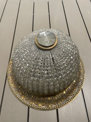 Lámpara de cristal y metal dorada