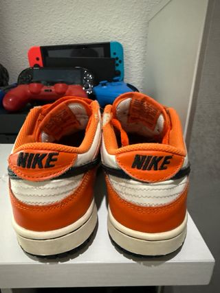Nike Dunk Naranja y Blanco Talla 38.5
