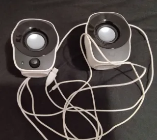 Altavoces Logitech Z120 Compactos