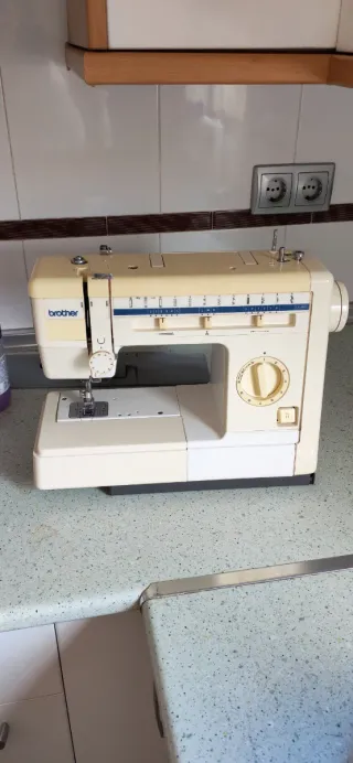 Máquina de coser Brother