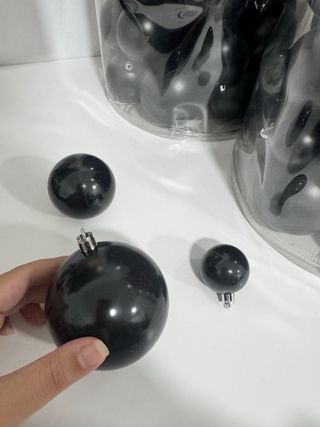 120 Bolas Negras Decoración Navideña