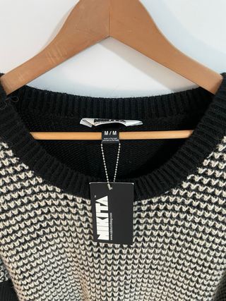 Jersey Nikita Negro/Blanco Talla M