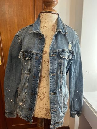 Chaqueta vaquera Pull&Bear desgastada