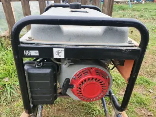 Generador Eléctrico Einhell STE 2000