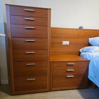 Chifonier chapada en cerezo