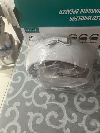 Altavoz Inalámbrico BT2301 LED Carga lo