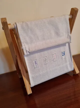 Portaoggetti in legno e tela