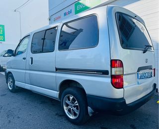 Toyota Hiace 2007