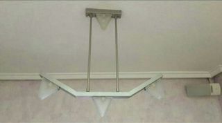 Lámpara de techo moderna gris y blanca