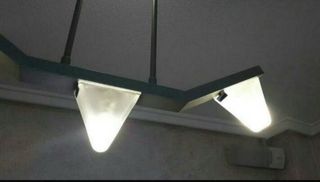 Lámpara de techo moderna gris y blanca