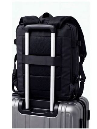 Mochila impermeable con carga USB