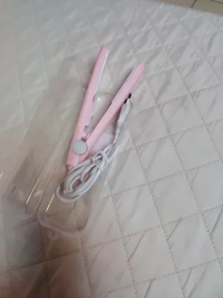 Piastra capelli da viaggio rosa