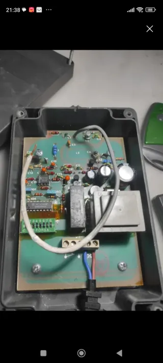 Riparazione di schede elettroniche per lavatrici, frigoriferi e altro