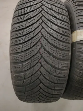 Neumáticos Firestone 215/50R18 92V Invierno