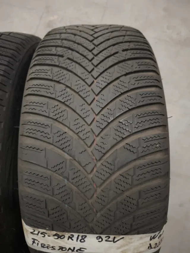 215/50R18 92V Firestone Invierno