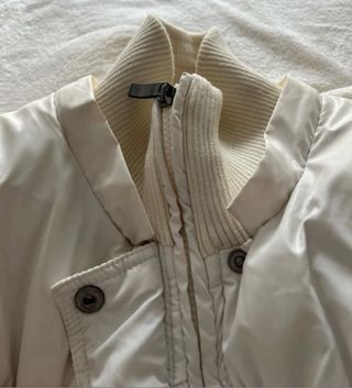 Abrigo acolchado crema