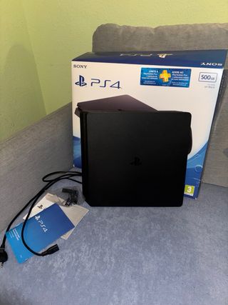 PS4 Slim 500GB + Lote de Juegos