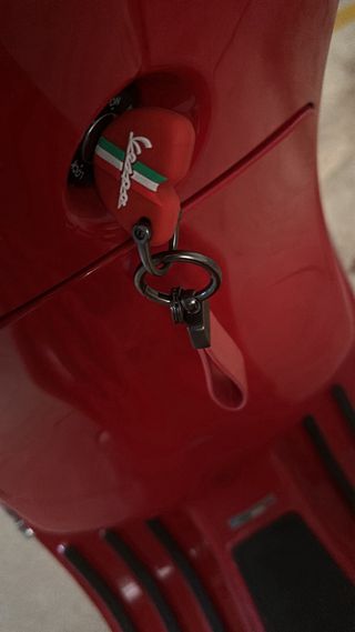 Vespa LX 125 ie Roja