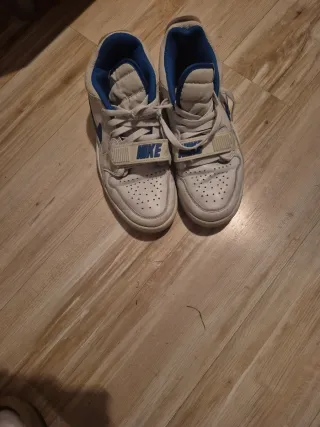 Zapatillas Nike Blancas y Azules