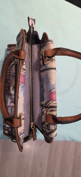 Bolso de mano con estampado de calle