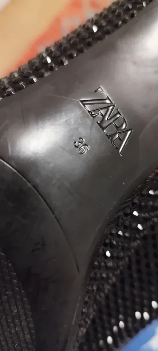 Botín fiesta Zara pedrería negro sin usar