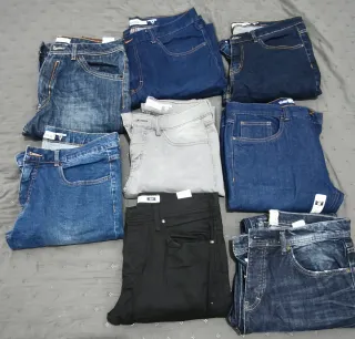 8 Pantalones Talla 42,44, Todos 30€