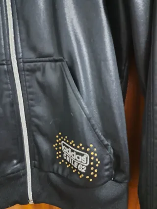 Chaqueta Adidas Chile 62 con Capucha