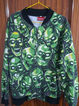 Chaqueta Supreme Calaveras Verde Negra