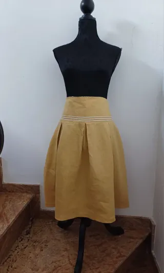 Falda amarilla Talla 40
