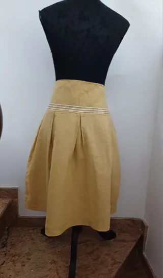 Falda amarilla Talla 40