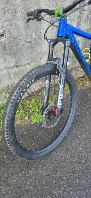 Bicicleta GHOST azul