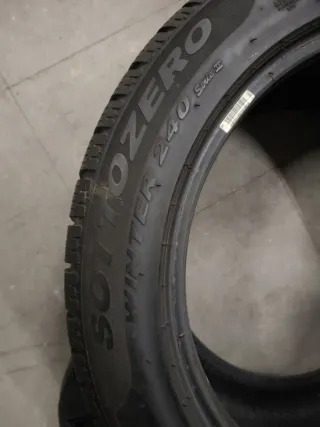 Neumáticos Pirelli Invierno 265/45R18 101V M+S