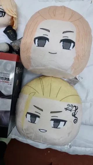 Lote Tokyo Revengers figuras peluches Baji, Mikey